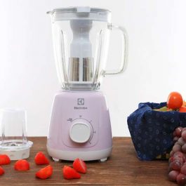 Máy xay sinh tố Electrolux EBR3646
